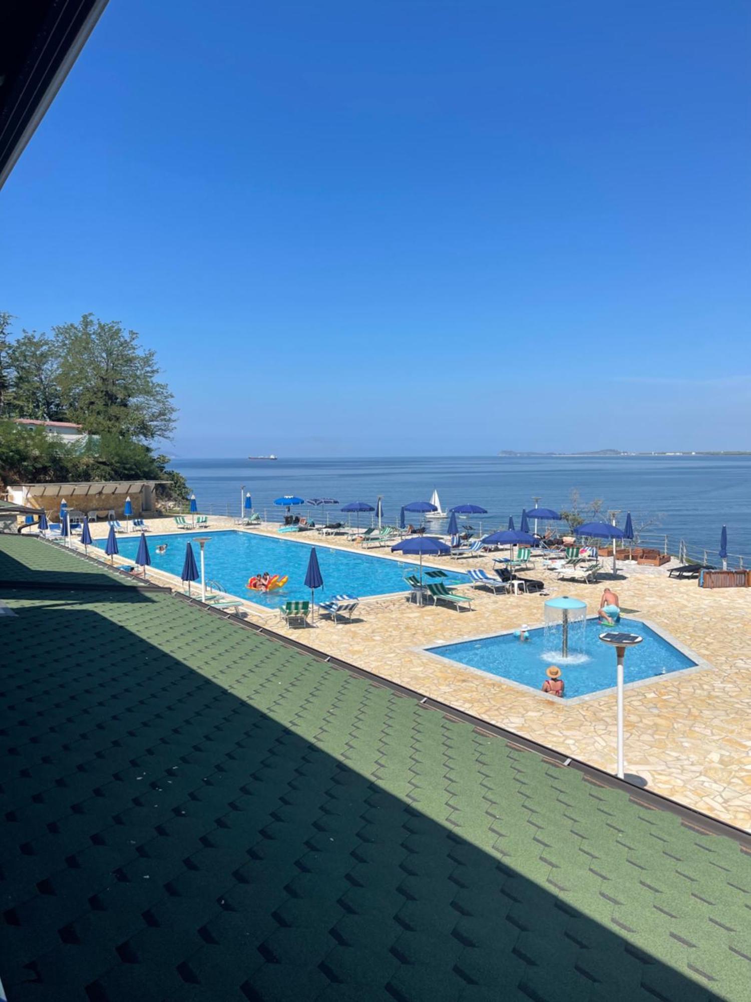 Amazing View! B & C New In * Vlorë